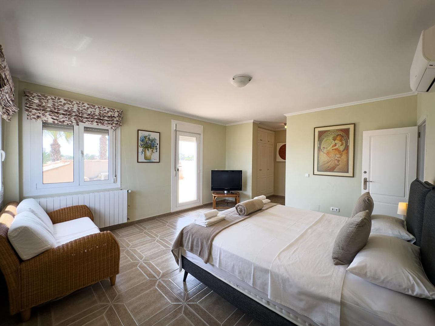 אוריהואלה Frontline Beach Villa Playa Flamenca מראה חיצוני תמונה